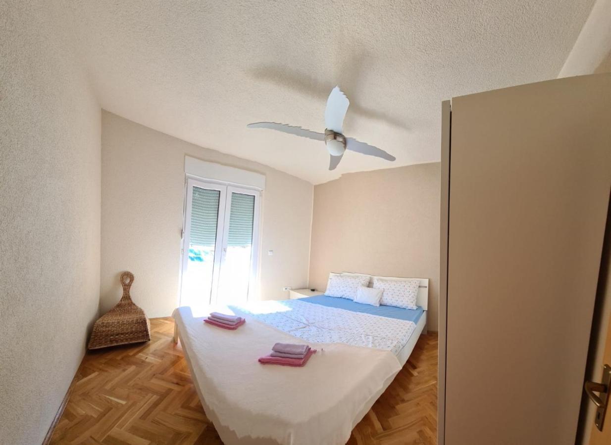 Apartments Naomi And Marsel Trogir Ngoại thất bức ảnh